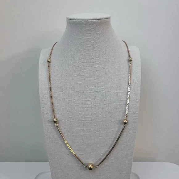 ✨ Vintage Gold Tone Avon Necklace - Picture 7 of 7